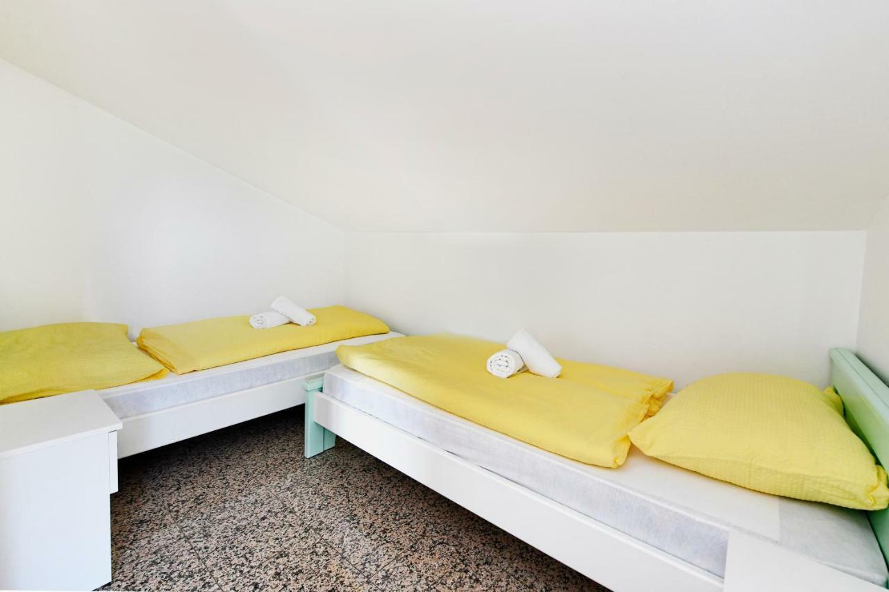 Apartman Del Mar Apartment โปเรช ภายนอก รูปภาพ